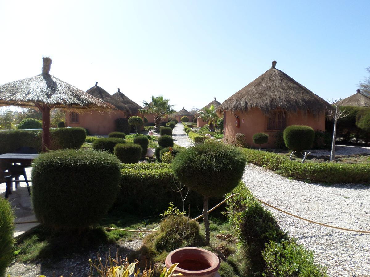 Hotel Les Cristaux Roses Niaga Exterior foto